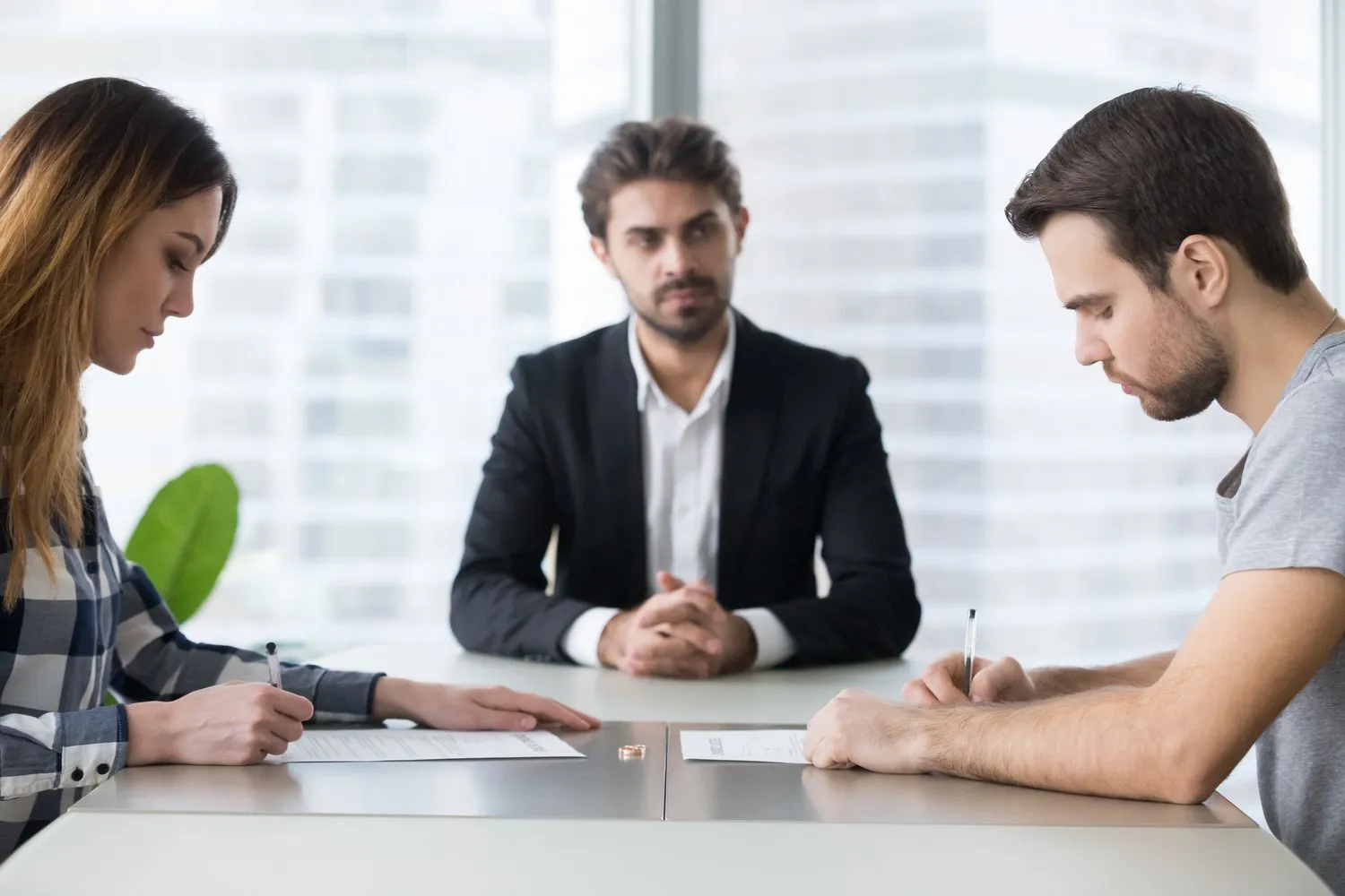 How EH Mediation Guides Couples Toward Fair and Balanced Outcomes Midsomer Norton